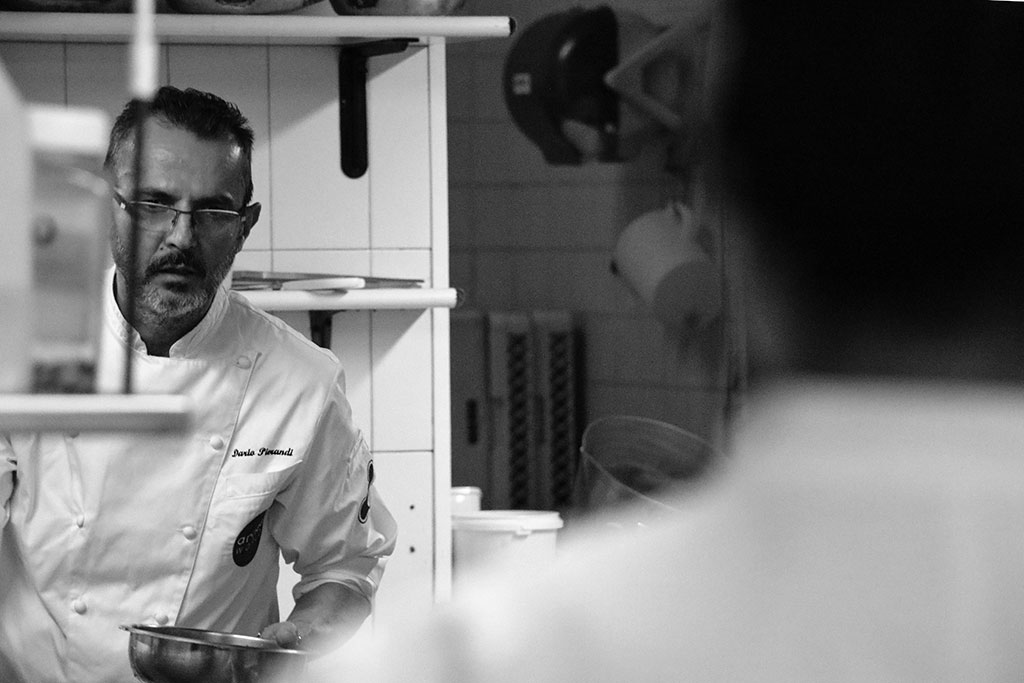 Dario Pierandi in cucina